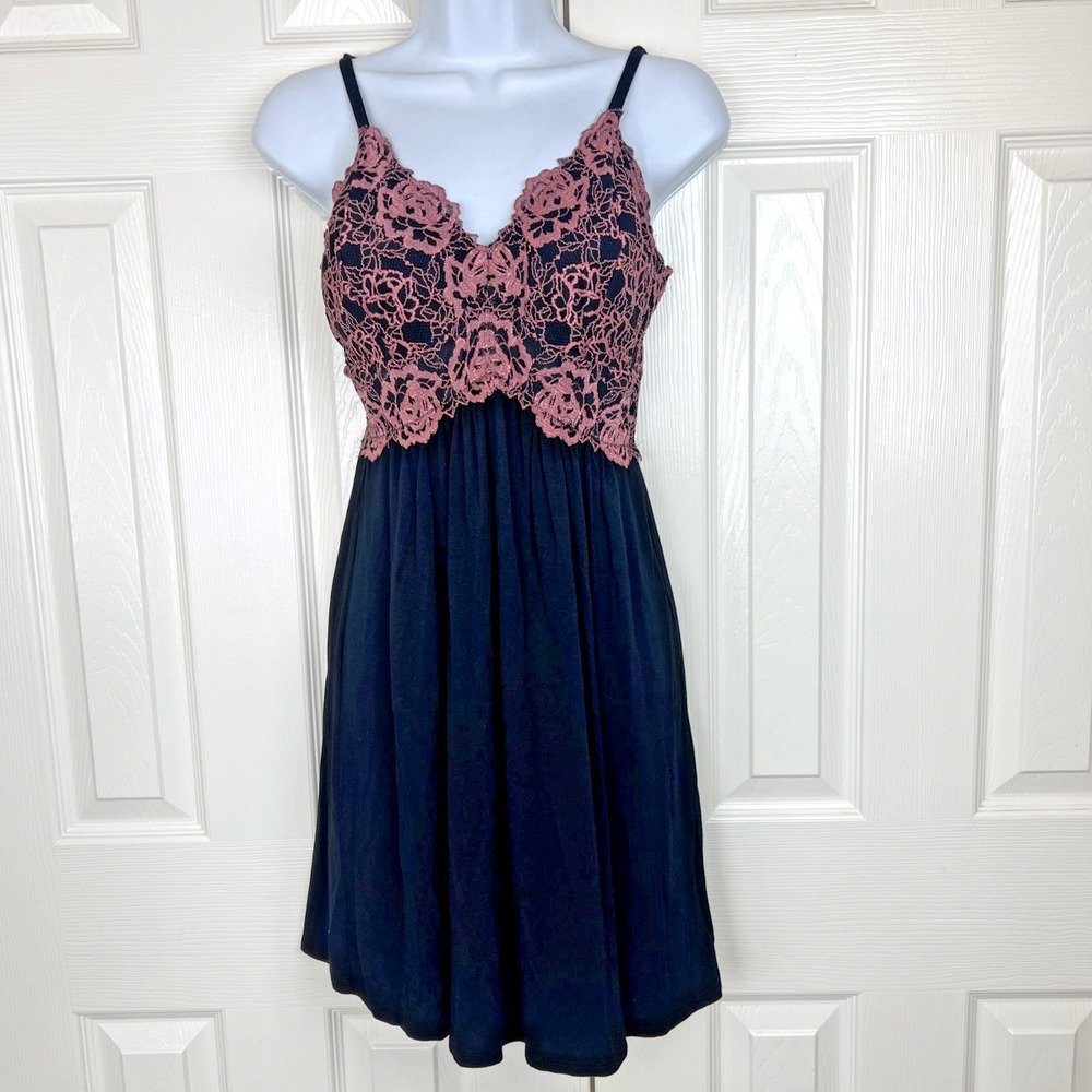 Y2K Black Pink Lace Rayon Chemise Nightie Coquette Grunge Fairycore Slip Dress M